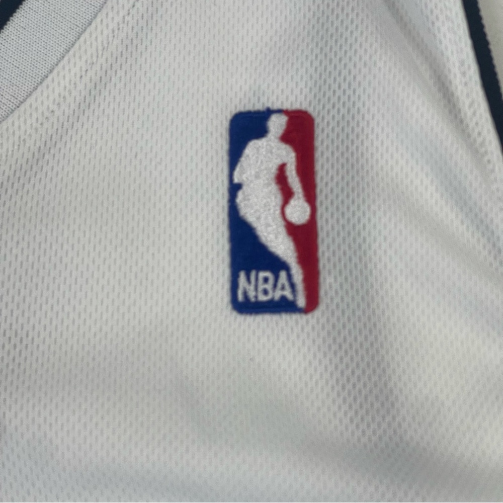 Adidas *Rare* White hot Miami Heat LeBron James Jersey - Picture 10 of 12